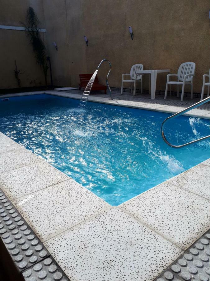 Nuevo Roble Hotel *